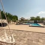 Villa Miranda With Pool