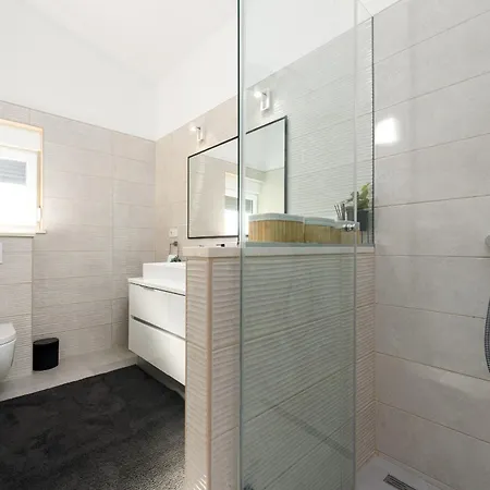 Miranda With Pool 别墅