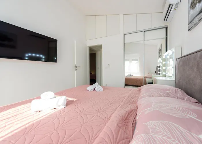 Villa Miranda With Pool