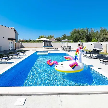 Miranda With Pool Villa