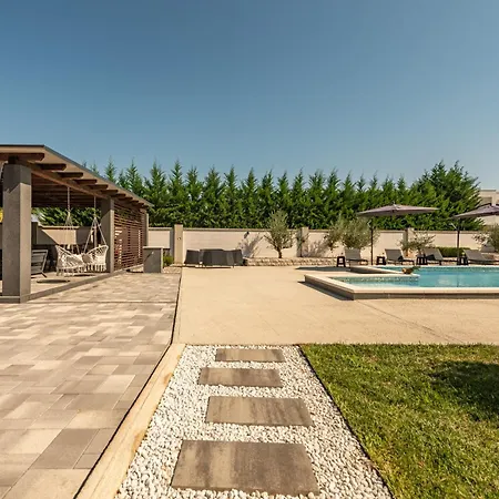 Miranda With Pool Villa