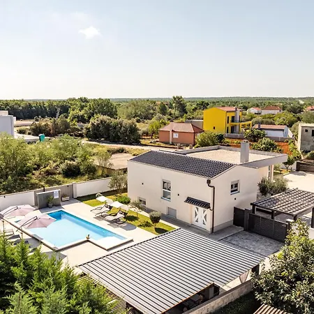 Miranda With Pool Villa