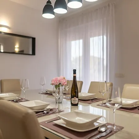 Villa Miranda With Pool