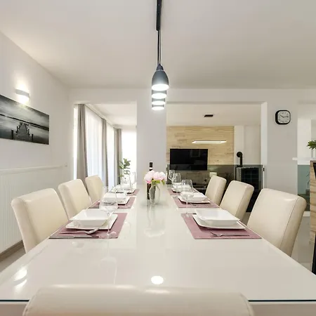 Miranda With Pool Zaton (Zadar)