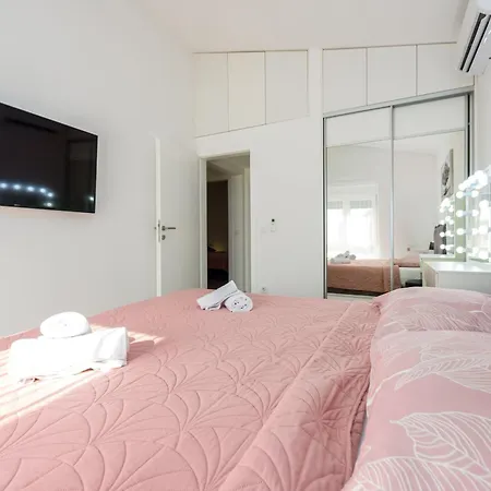 Villa Miranda With Pool