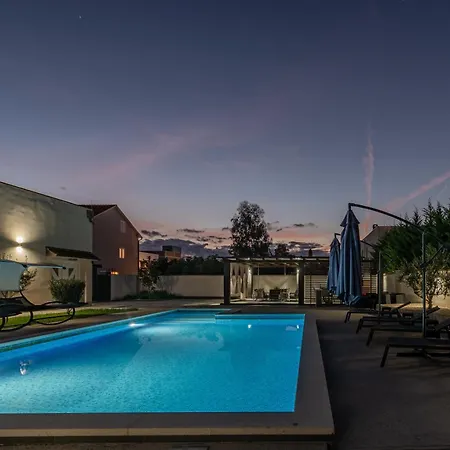 Miranda With Pool Villa