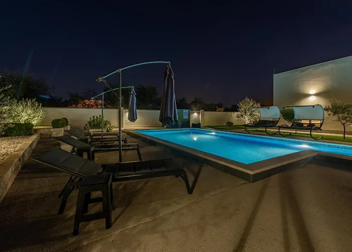 Miranda With Pool Villa